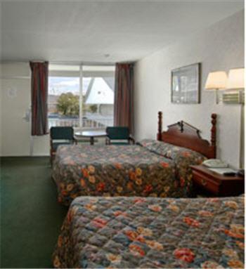 הומווד Travel Inn חדר תמונה